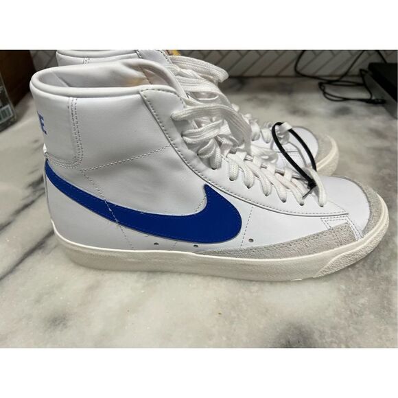Nike "Blazer Mid '77 VNTG" M - White / Game Royal / Pure Platinum size 8 - Picture 1 of 8